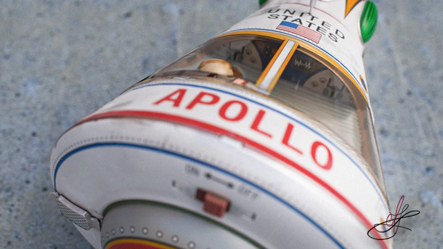 Close-up shot of the top-rear side of Apollo starship tin toy.